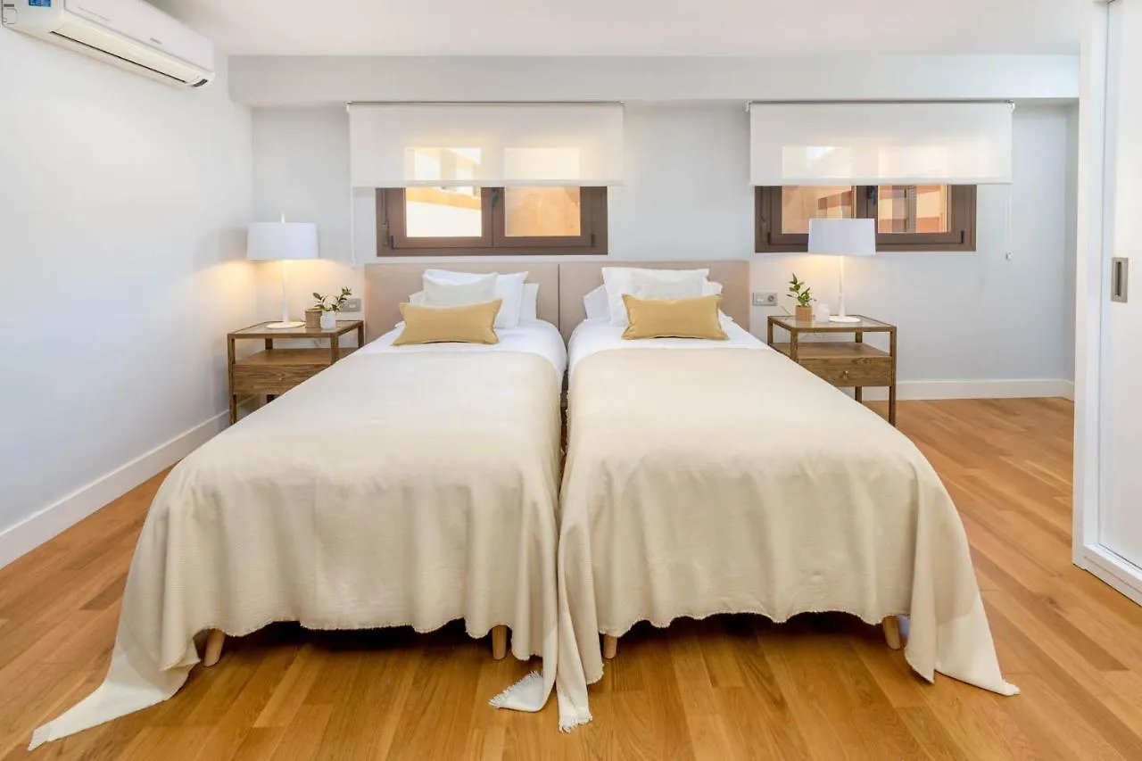 Sebastian Souviron Suites In Malaga By Solaga Holiday Homes Apartamento